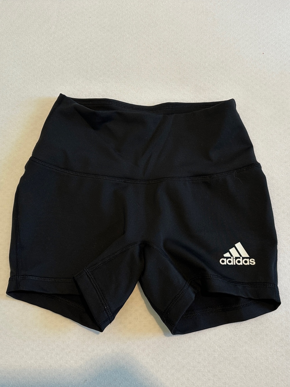 Adidas 4” volleyball shorts in black size XS